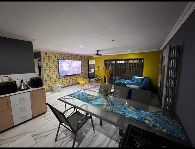 3 BEDROOM HOUSE FOR SALE IN PHUMULA